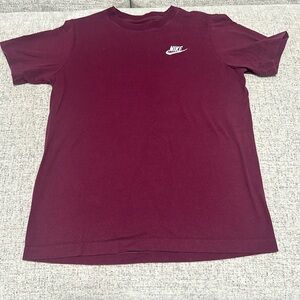 Maroon Nike T shirt youth large